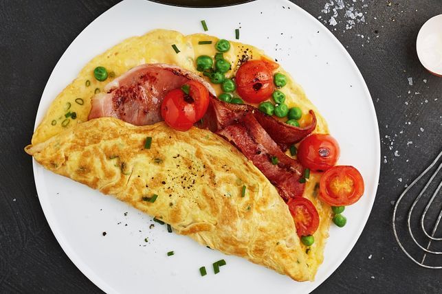 Pea Omelet With Tangy Tomatoes And Crispy Bacon